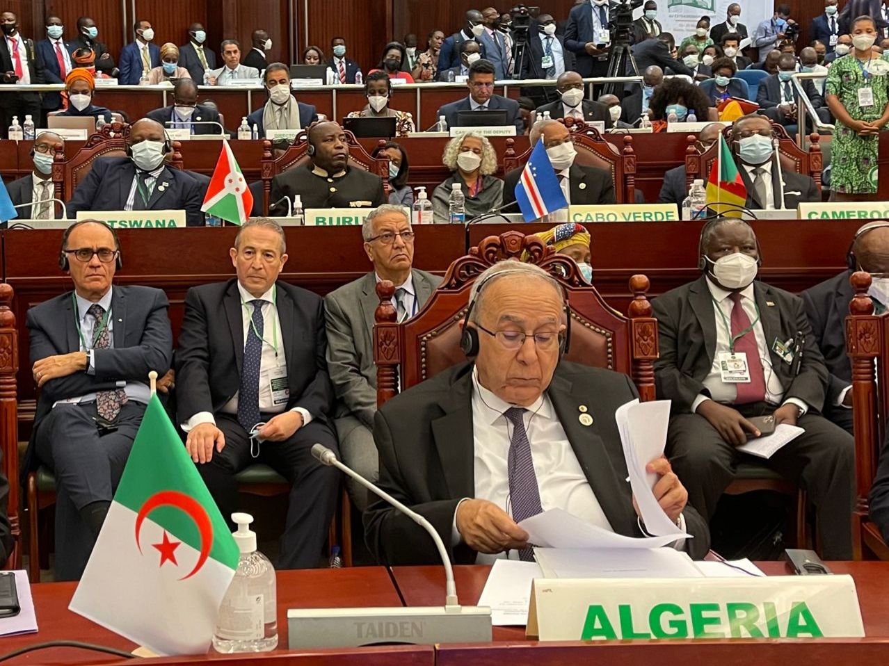 Terrorisme et extrémisme violent en Afrique/ Un exposé sur le rapport du président de la République présenté à Malabo par Ramtane Lamamra