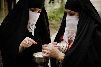Origine d’un accoutrement/ La M’laya, symbole du deuil des massacres du 8 mai 1945