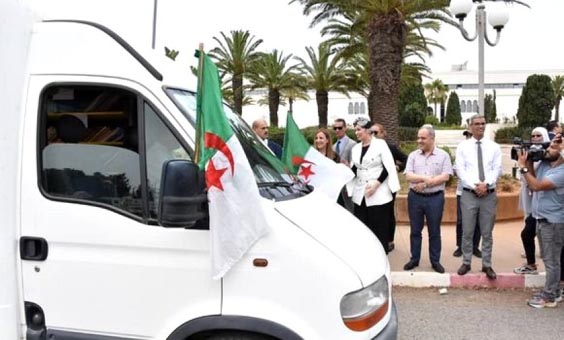 Lecture/ Départ à Alger d’une caravane de bibliothèques mobiles vers Oran