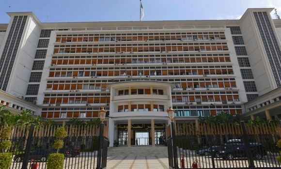 Réunion du Gouvernement/ La communication, la justice, l’investissement et la santé à l’ordre du jour