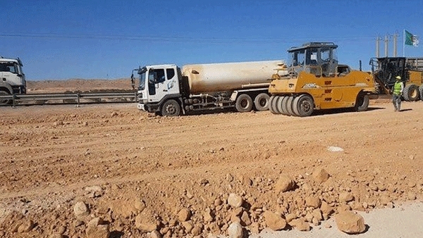 En visite de travail et d’inspection dans la wilaya d’El Bayadh /  Nasri met l’accent sur la nécessité de remise des projets dans des délais « raisonnables »  