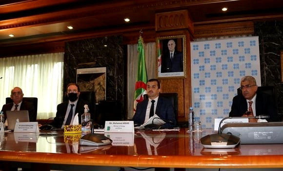 Economie  Selon des spécialistes en énergie/  L’Algérie est un élément important pour soutenir le dialogue et rapprocher les points de vue des membres de l’OPEP + 