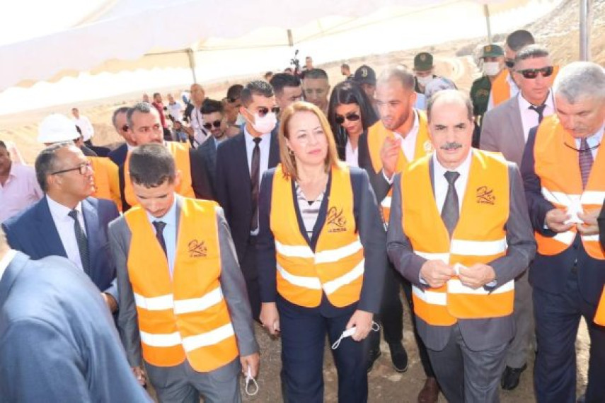 En visite de travail et d’inspection à Khenchela / Samia Moualfi a appelé les start-up à se lancer dans le recyclage des déchets