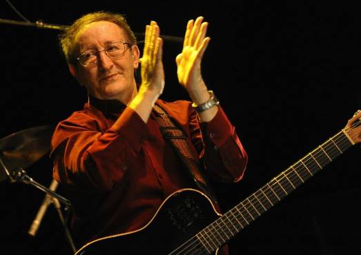 Colloque sur Idir / “Avava Inouva” polarise les travaux du 1er jour