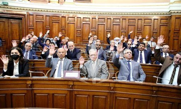 Conseil de la Nation / Le Sénat adopte à la majorité la loi de finances complémentaire 2022