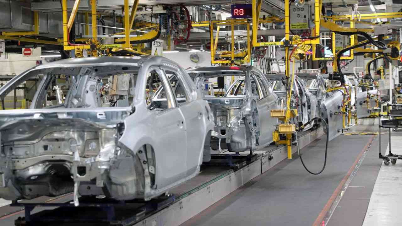 Dorénavant régie par les décrets exécutifs publiés au Journal officiel N° 76/  L’Activité de concessionnaire et construction de véhicules balisée