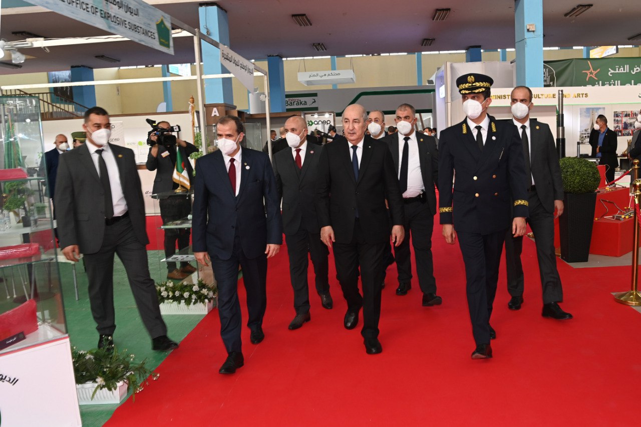 Lors de l’inauguration de la 30e Foire de la production algérienne / Le Président de la République a mis l’accent sur la création d’ “une véritable industrie mécanique”