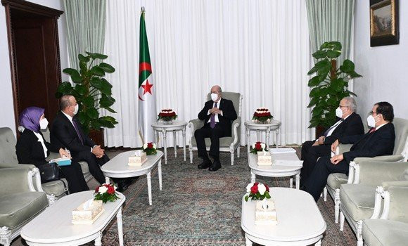 Algérie-Turquie / Le Président Tebboune reçoit le ministre turc des Affaires étrangères