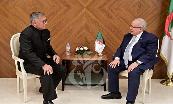 Diplomatie /  Lamamra reçoit le nouvel ambassadeur du Venezuela et le nouveau représentant du HCR