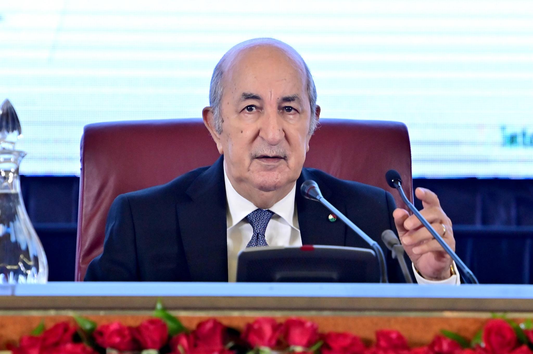 Le Président de la République à l’ouverture des travaux de la réunion gouvernement-walis / « L’année 2023 sera celle de l’amélioration des conditions de vie du citoyen qui demeure en tête de nos priorités. »