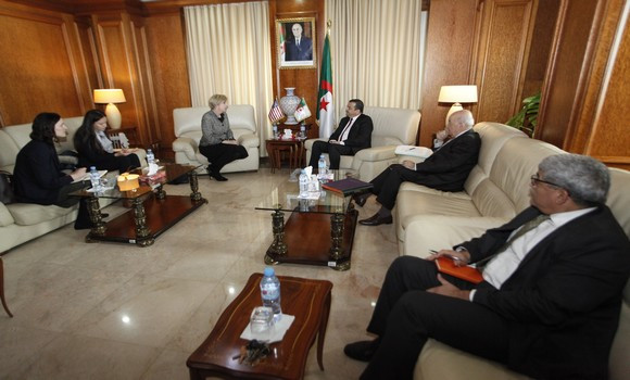 Energie et mines / Mohamed Arkab aborde avec l’ambassadrice américaine les perspectives des relations bilatérales