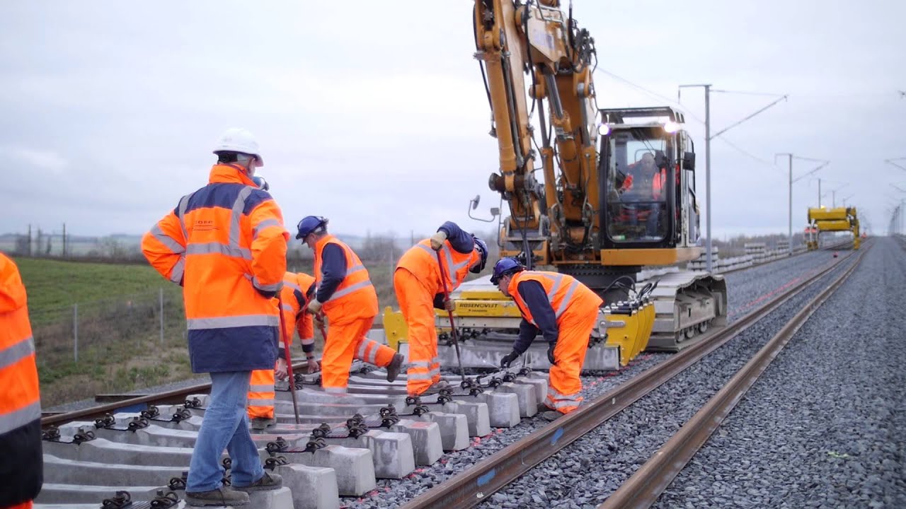 Mines de phosphate à Tébessa et de fer à Tindouf / Le Président de la République ordonne la réduction des délais de réalisation des projets des lignes ferroviaires