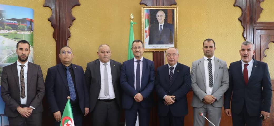 Travaux publics et hydraulique / Rekhroukh reçoit des membres du Parlement de la wilaya de Boumerdés