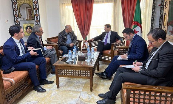 Tourisme / Hamadi reçoit les partenaires sociaux et les représentants des professionnels du secteur