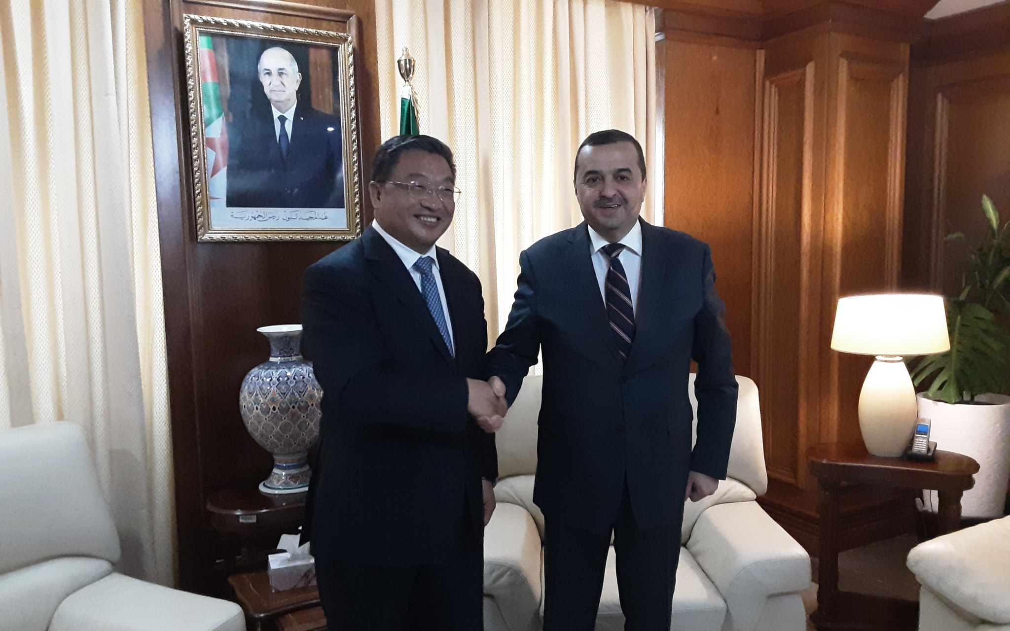 Algérie-Chine / Arkab reçoit le vice-président de l’entreprise chinoise Sinopec