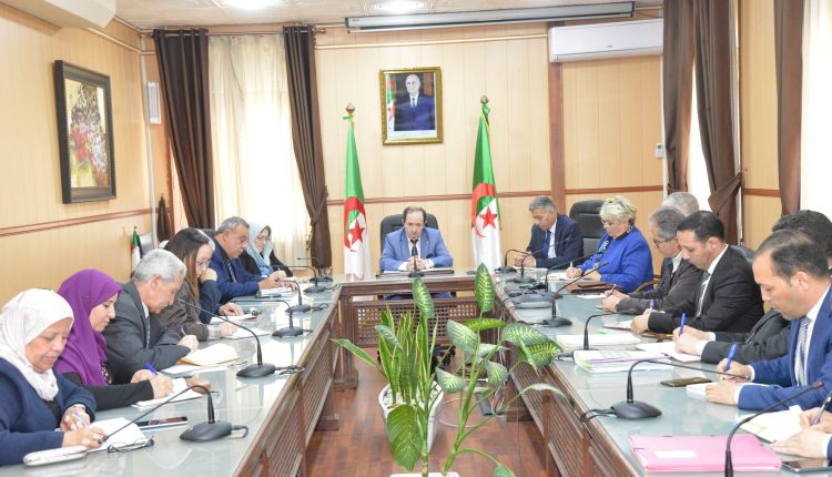 Education nationale / Belaabed rencontre des associations agréées de parents d’élèves