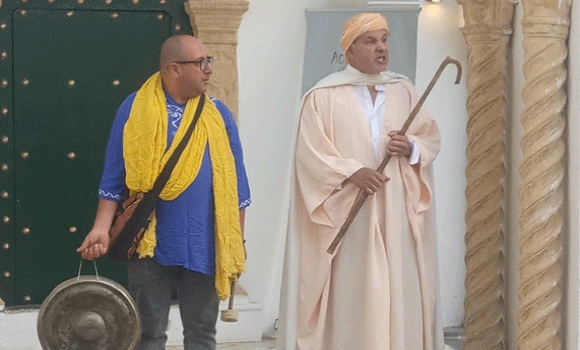 Oralité / Les contes de Kada Bensemicha et Farès Idir enrichissent l’exposition “Actes de vie” de Denis Martinez