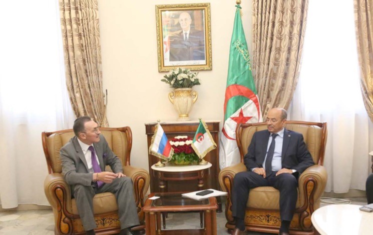 Le vice-président du Conseil de la nation reçoit le ministre-représentant permanant de la République de Tatarstan de la Fédération de Russie