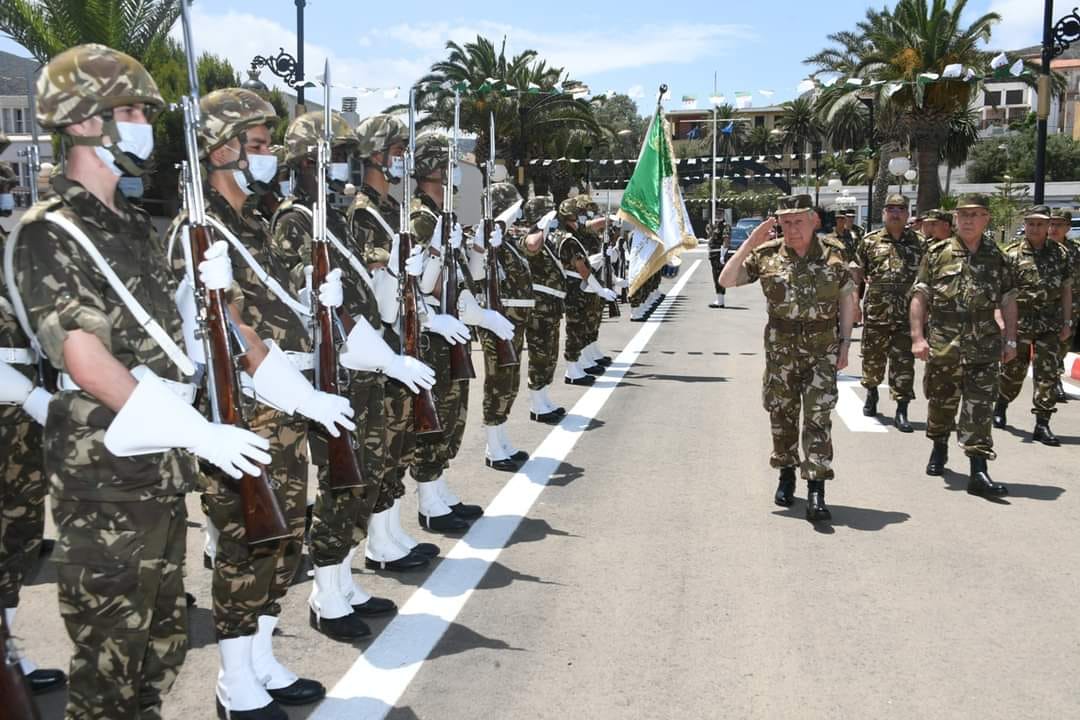 Ministère de la Défense nationale / Le Général d’Armée Saïd Chanegriha effectue une visite à la base navale principale de Mers-El-Kébir