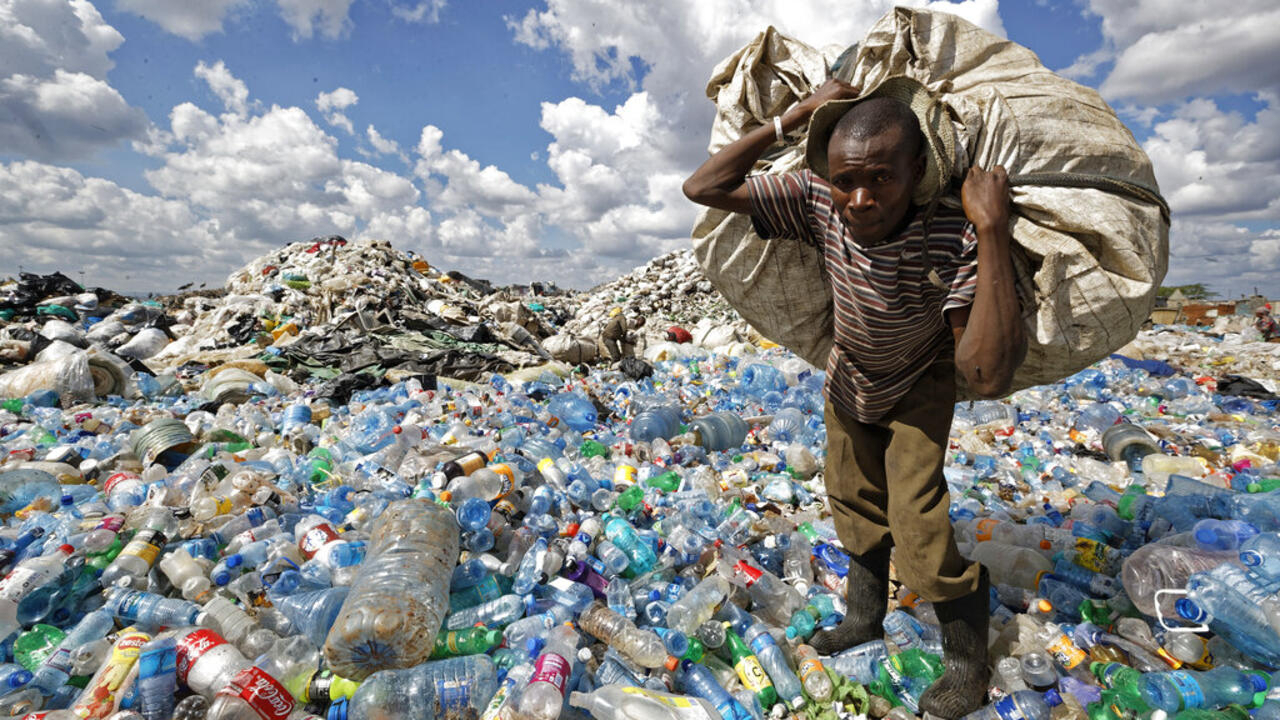 Pollution / En Afrique le plastique est un vrai casse-tête
