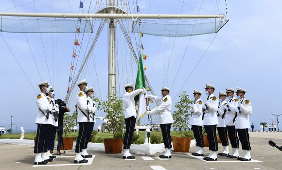 Ministère de la défense nationale / Sortie de cinq promotions à l’Ecole supérieure navale de Tamentfoust