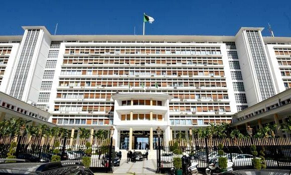 Algérie-RASD / Le Premier ministre s’entretient avec son homologue sahraoui