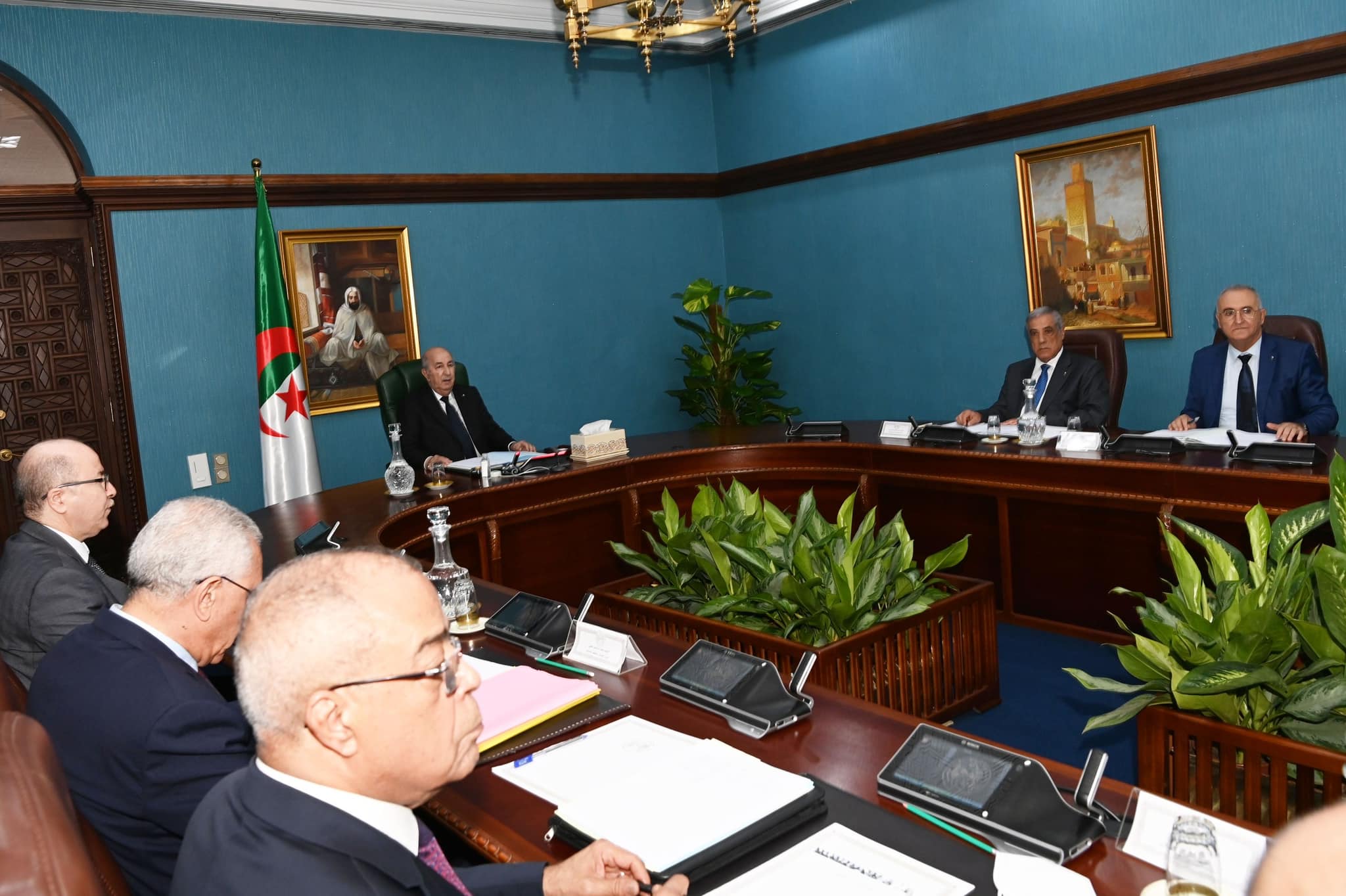 L’événement / Le Président de la République préside une réunion de la Haute Commission de contrôle des déclarations douanières et transactions commerciales