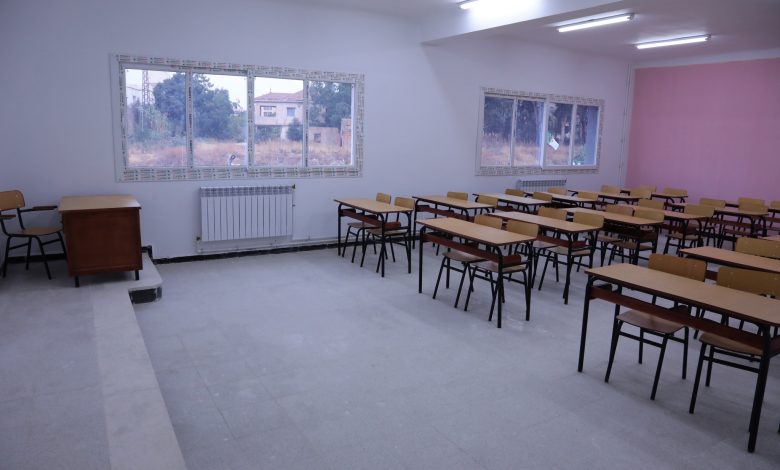 Alger / Aménagement de 383 groupes scolaires