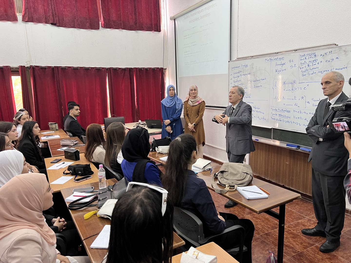 Didouche à l’ouverture de la nouvelle année académique des établissements relevant de son département / Le tourisme est l’un des secteurs sur lesquels l’Etat compte pour la diversification de l’économie nationale