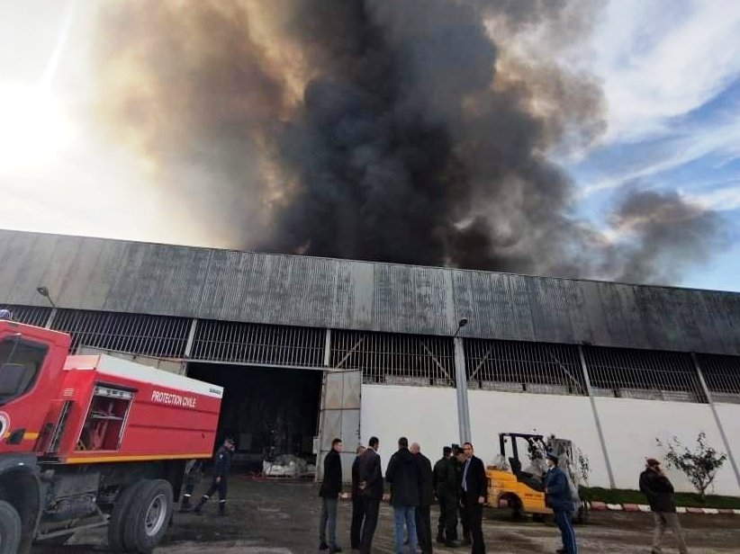 Tipaza / Incendie à l’unité de stockage de matières premières laitières de  Bourguiga