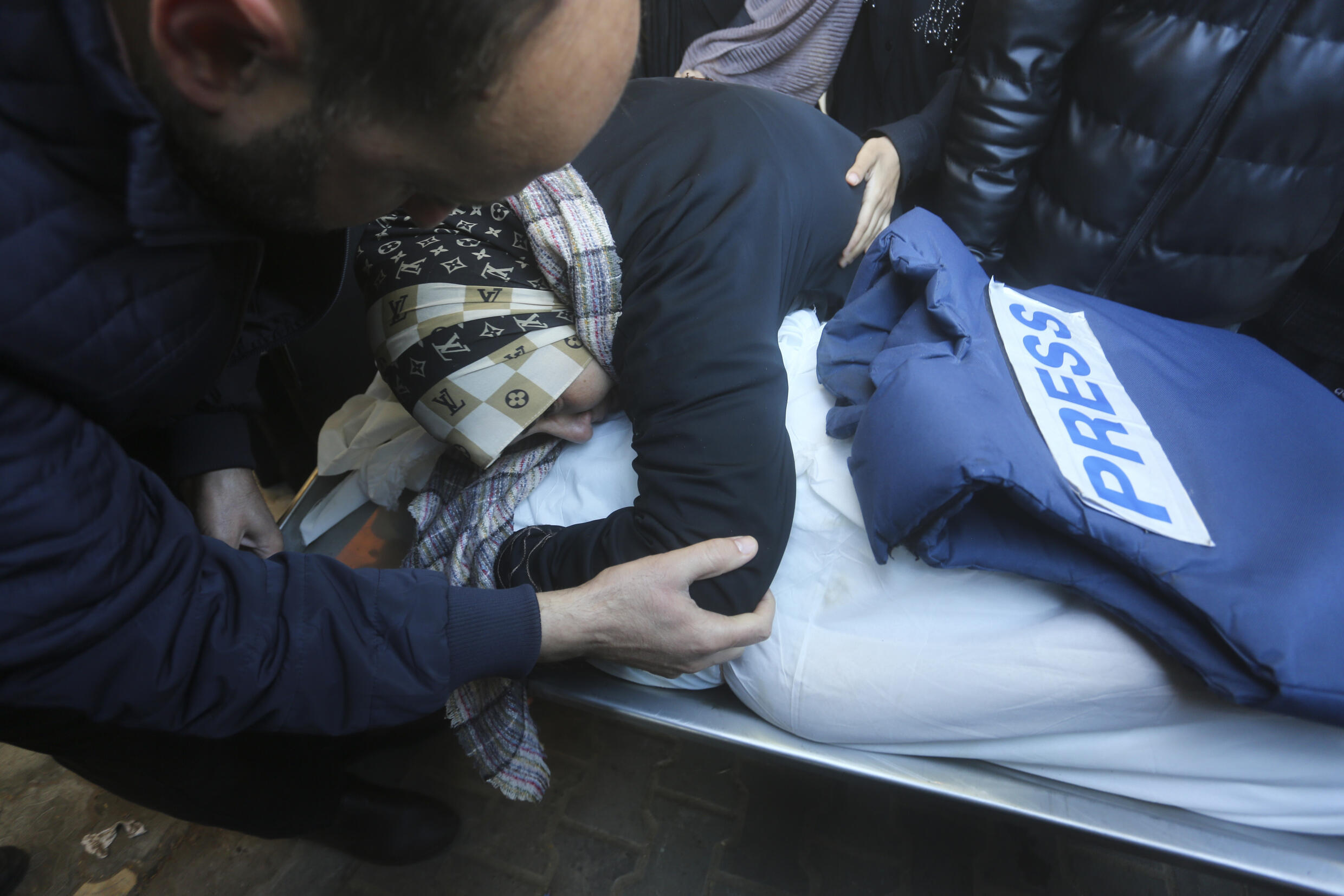 Blessé à l’hôpital al-Chifa / Le journaliste palestinien Akram Al-Shafi’i a succombé à ses blessures
