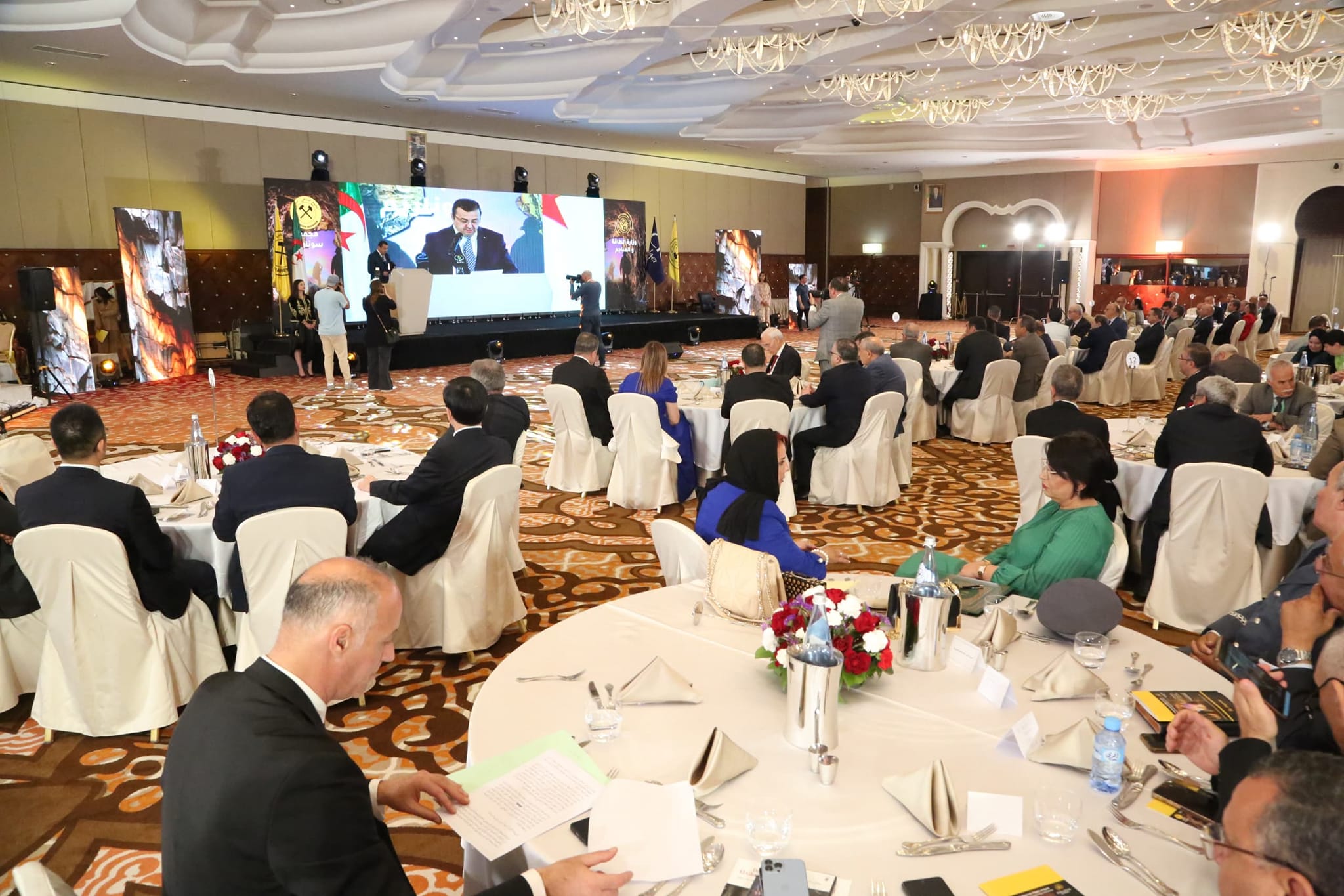 A la cérémonie du 57e  anniversaire de la création de la Sonarem / Arkab souligne la nécessité d’augmenter la valeur ajoutée du secteur des mines