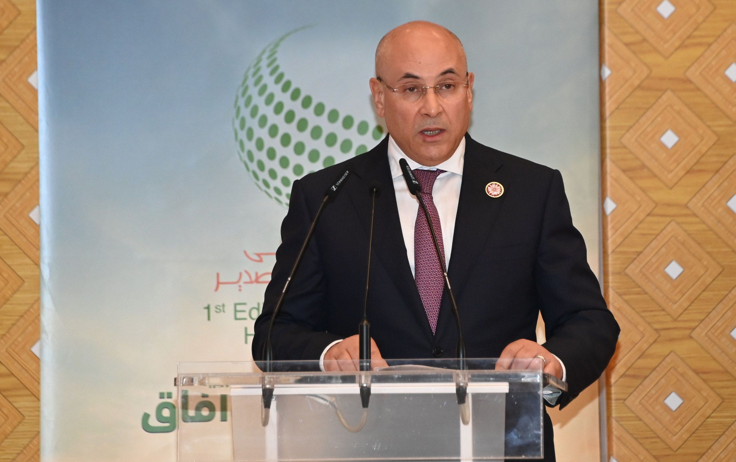 Commerce extérieur / L’objectif de l’Algérie est de réguler et de rationaliser les importations plutôt que de les suspendre, affirme Zitouni.