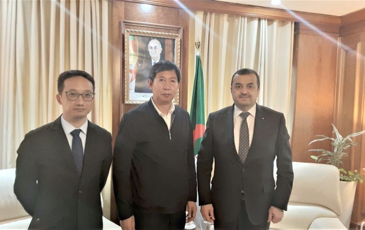 Mine de zinc et de plomb de Oued Amizour / Arkab reçoit les responsables des sociétés australienne et chinoise participant au projet