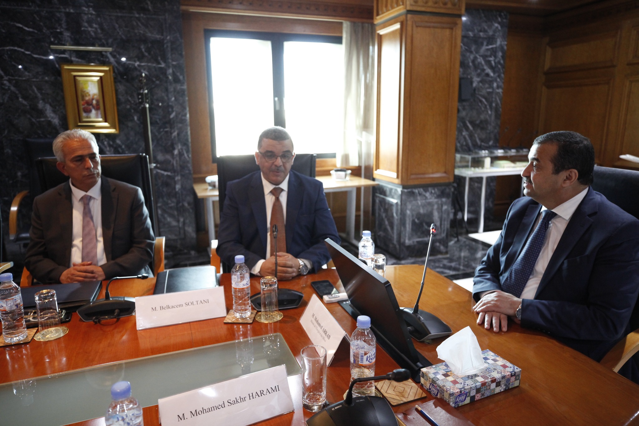 Mines / Arkab préside la cérémonie d’installation du nouveau PDG du groupe Sonarem