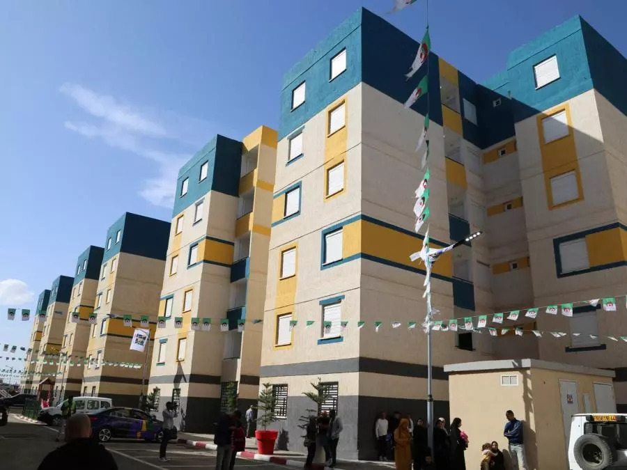 70e anniversaire du déclenchement de la glorieuse Révolution de libération / Distribution de plus de 100.000 logements à travers le territoire national