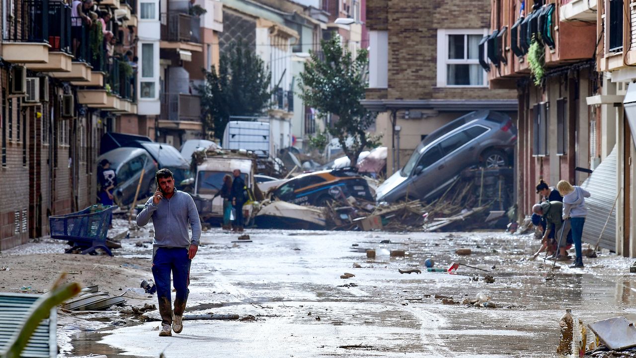 Inondations en Espagne / 217 morts et les opérations de recherche se poursuivent toujours