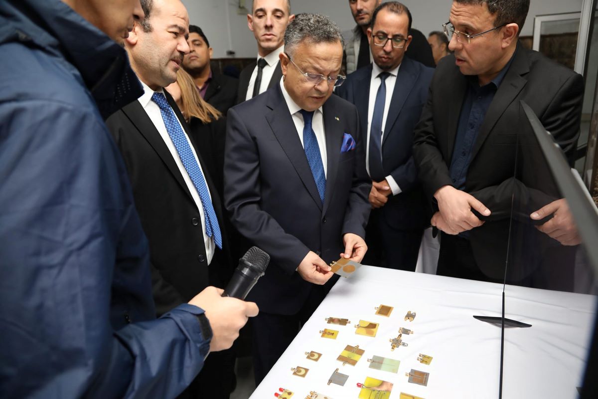 Electronique / M. Baddari inaugure une usine de conception de puces électroniques relevant du CDTA