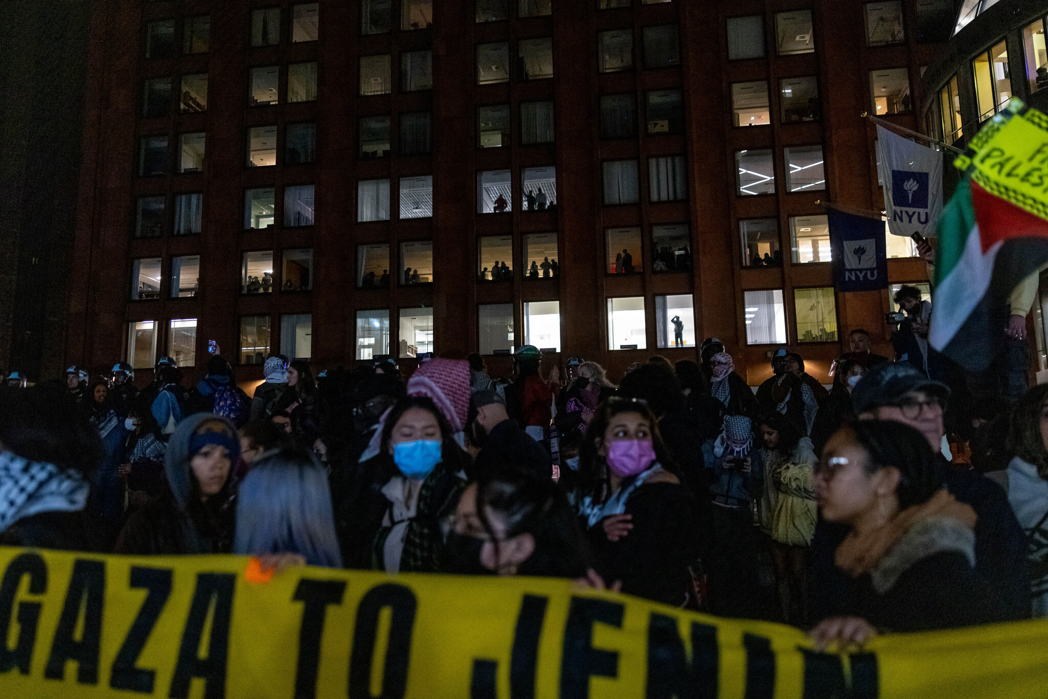 Dénonciation des crimes sionistes à Ghaza / Des étudiants et des professeurs protestent à New York