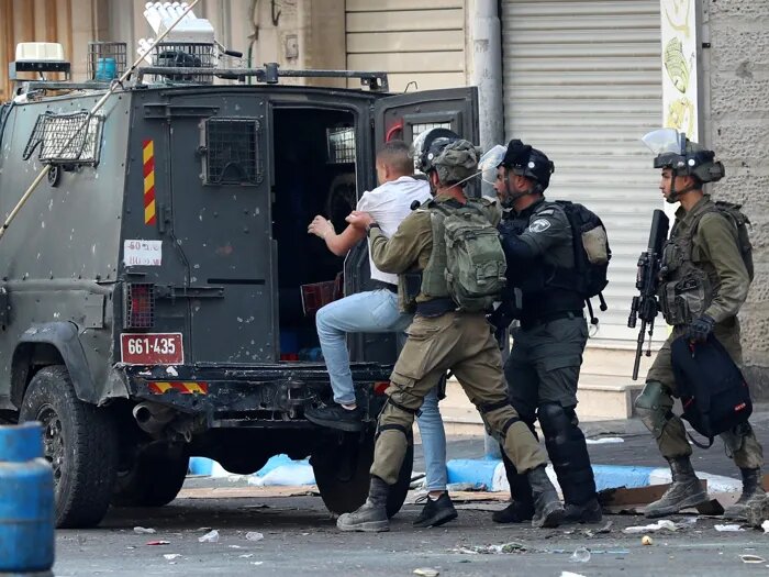 Cisjordanie occupée / Au moins 15 Palestiniens arrêtés en 24 heures par les forces d’occupation sionistes