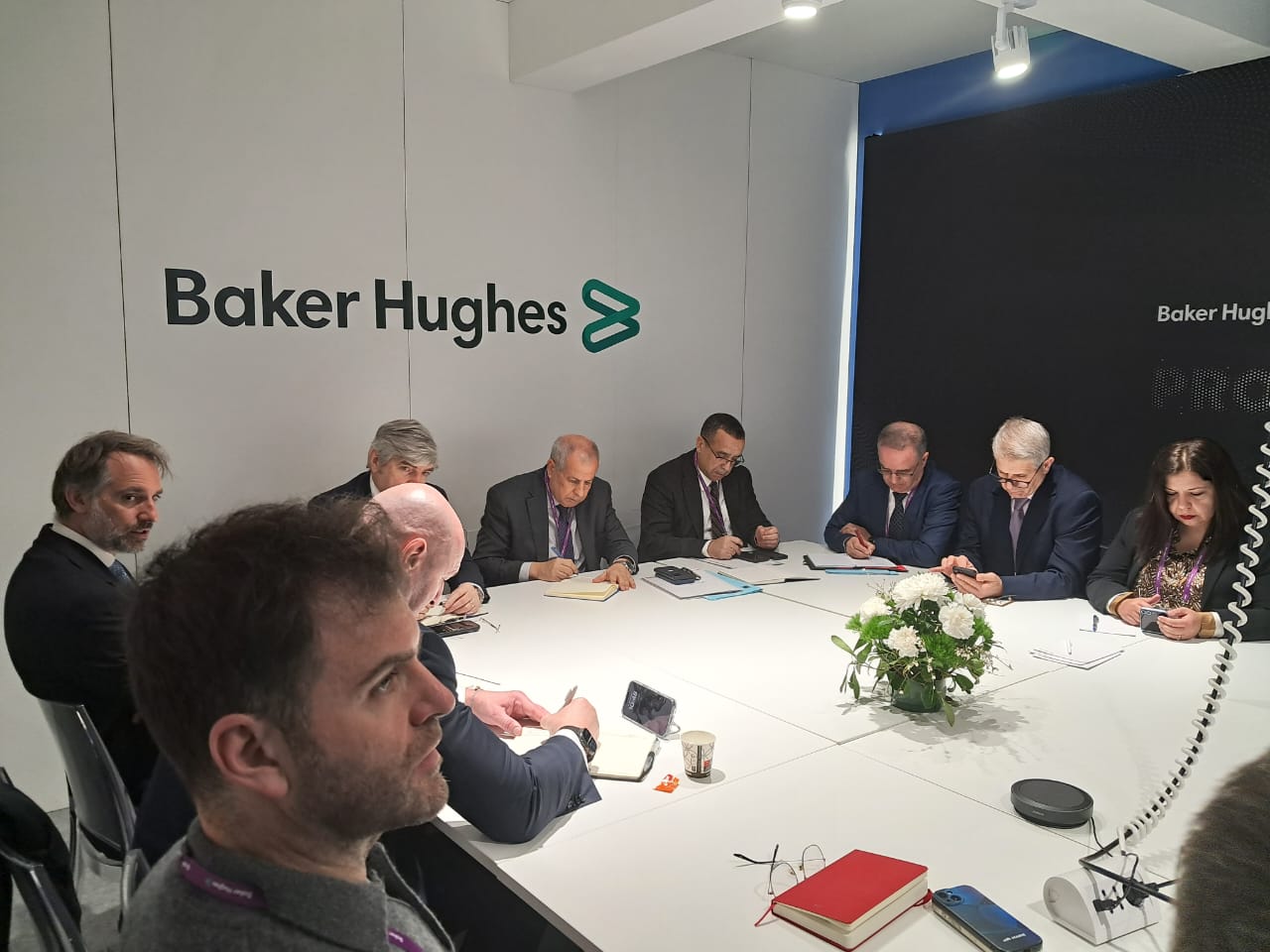 Mise en œuvre de projets énergétiques avec deux sociétés italienne et américaine / Hachichi en séance de travail en Italie