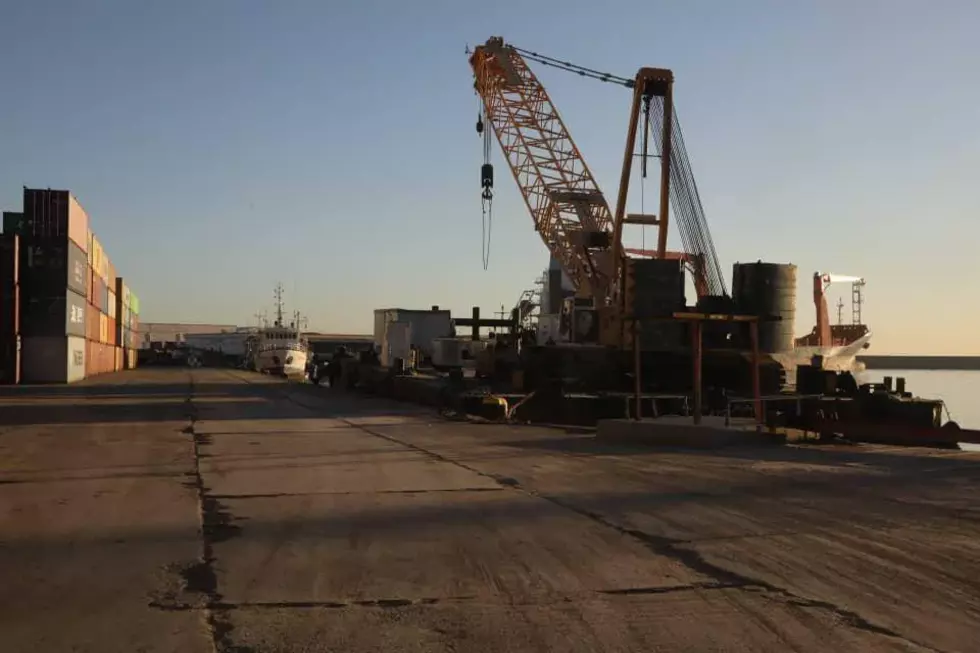 Port d’Alger / Sayoud ordonne d’assurer le travail selon le régime 24/24H
