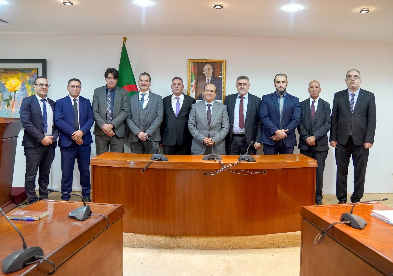 Industrie / Signature de conventions-cadre entre la SIH et six Groupes industriels pour promouvoir la production locale