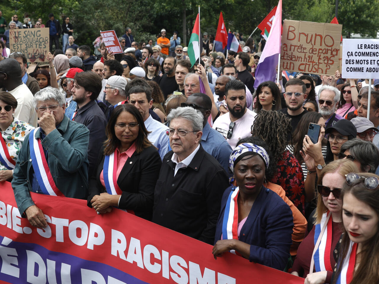 France / Des milliers de manifestants contre l’islamophobie et l’extrême droite à Paris