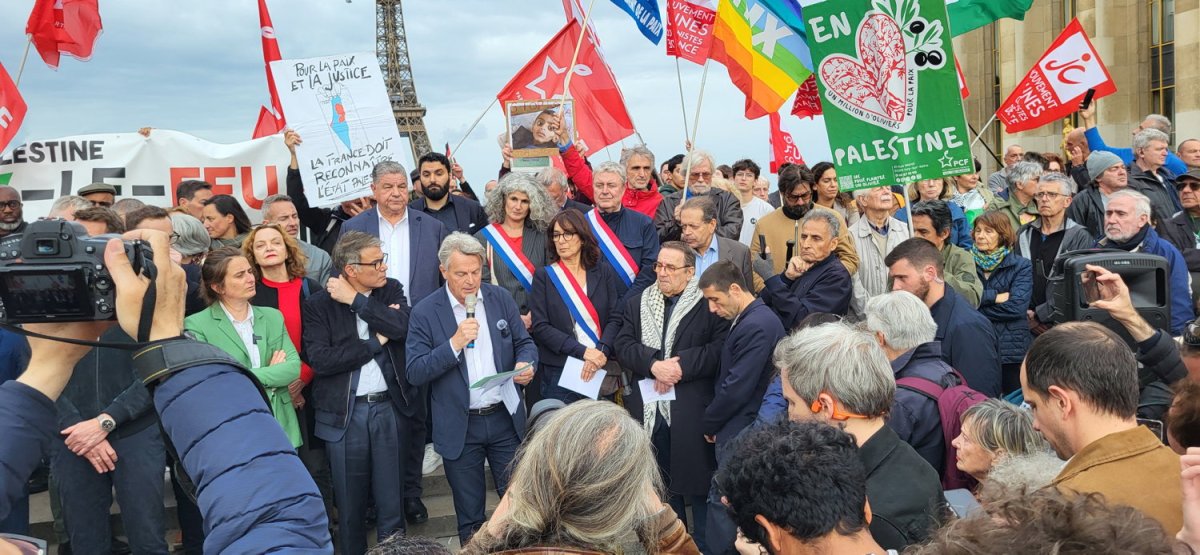 Manifestation à Paris à l’appel de la gauche pour dénoncer Génocide des Palestinien