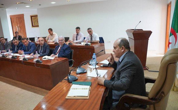 Le ministère de l’Industrie mobilise les grands groupes publics / Une stratégie axée sur la numérisation, la croissance et la relance des projets