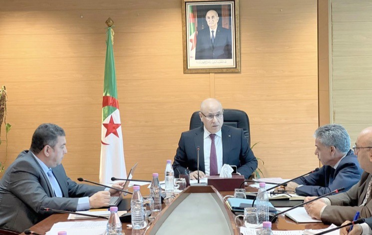 Réunion au Ministère du Commerce intérieur / Numérisation des mécanismes de contrôle et préparation de la saison estivale