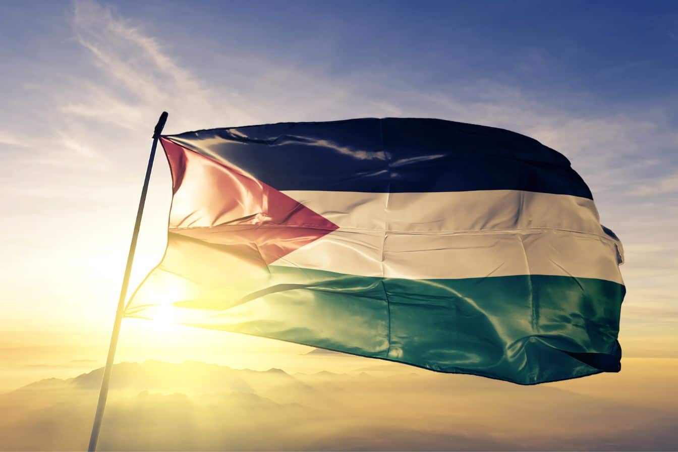 Palestine Occupée / Les forces d’occupation sionistes prennent d’assaut le gouvernorat de Ramallah