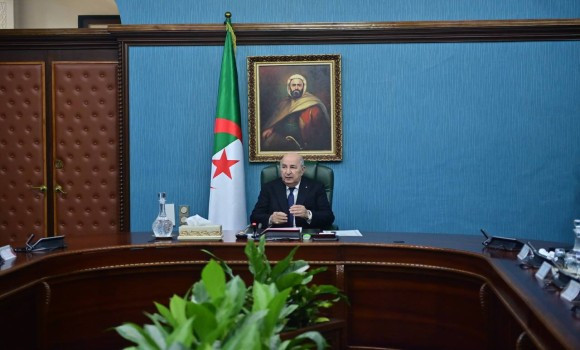 L’événement/Le Président de la République préside une réunion consacrée au secteur des transports