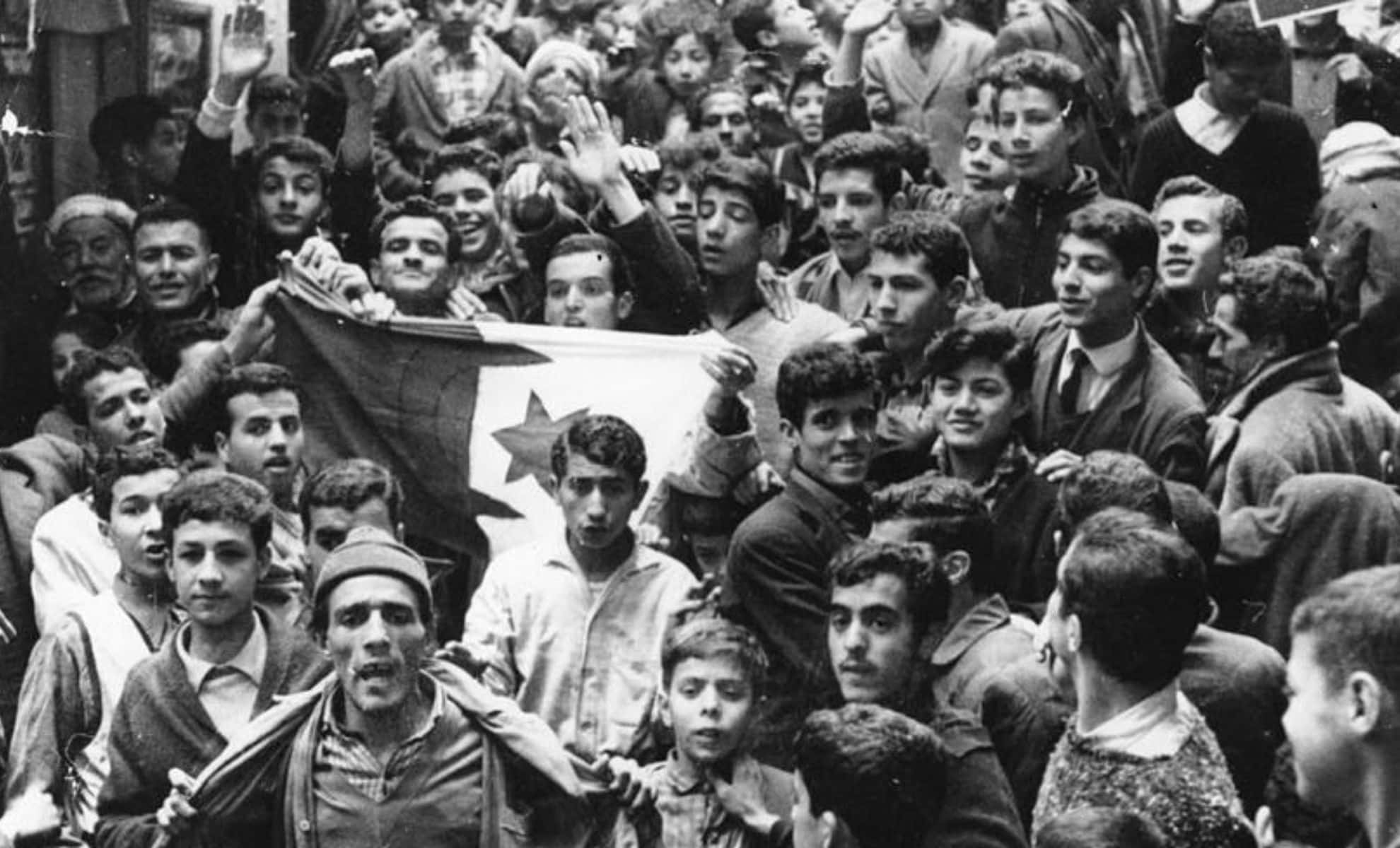 Le président de la République  parlant des Algériens à l’occasion du 11 décembre/Un peuple né des profondeurs d’une histoire ancestrale, uni et fusionné dans une identité algérienne enracinée dans la terre, accueillant la diversité, et uni dans sa croyance.